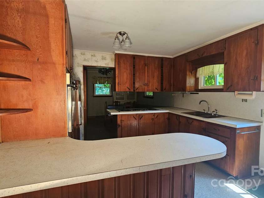 11056 US Highway 52 Highway, Wadesboro, NC 28170.  MLS# CAR4274105, YatesRealty ID 23759. Primary Kitchen