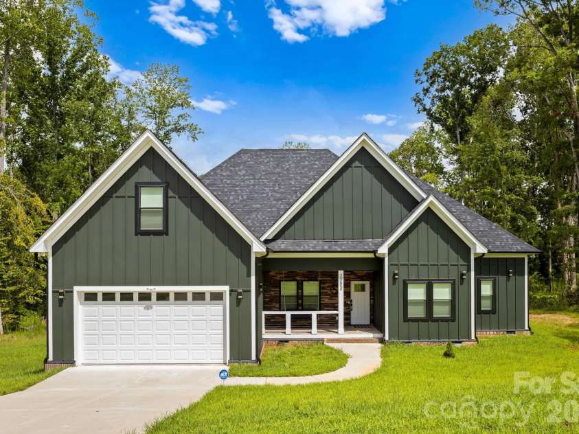 2002 Plain Field Drive, Bessemer City, NC 28016.  MLS# CAR4359285, YatesRealty ID 23759. 