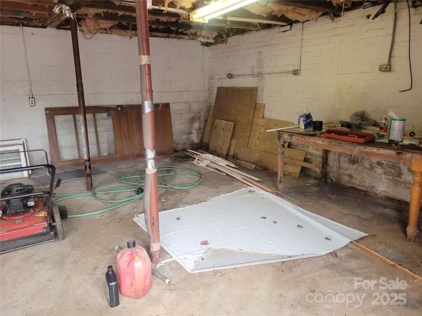 1018 Olive Avenue, Lenoir, NC 28645.  MLS# CAR4209244, YatesRealty ID 2376. 