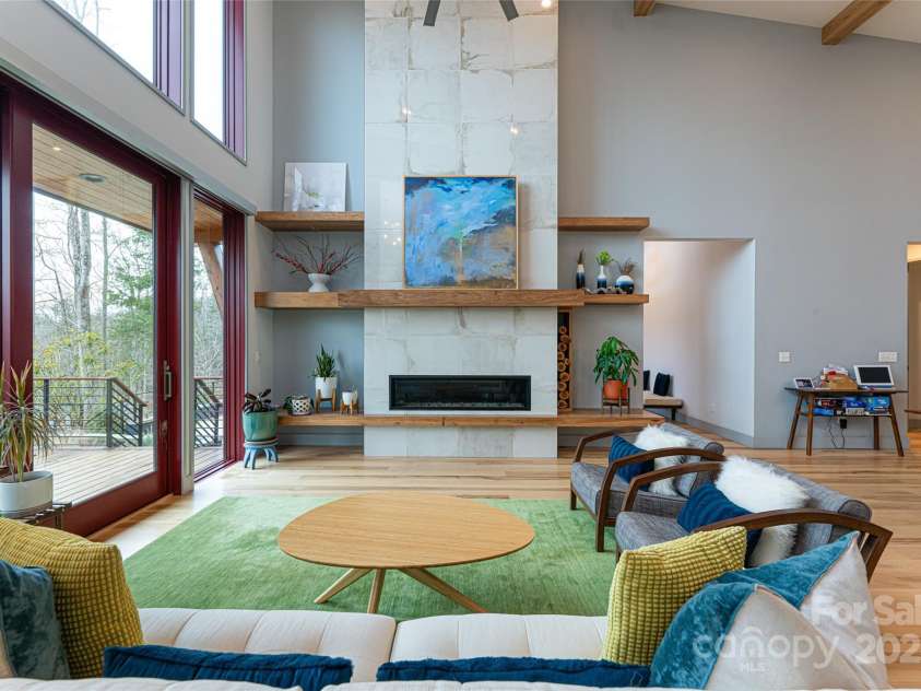 42 Towering Oaks Lane, Asheville, NC 28805.  MLS# CAR4334272, YatesRealty ID 2376. 