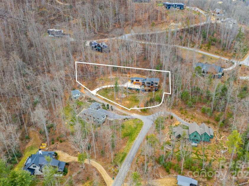 42 Towering Oaks Lane, Asheville, NC 28805.  MLS# CAR4334272, YatesRealty ID 2376. 