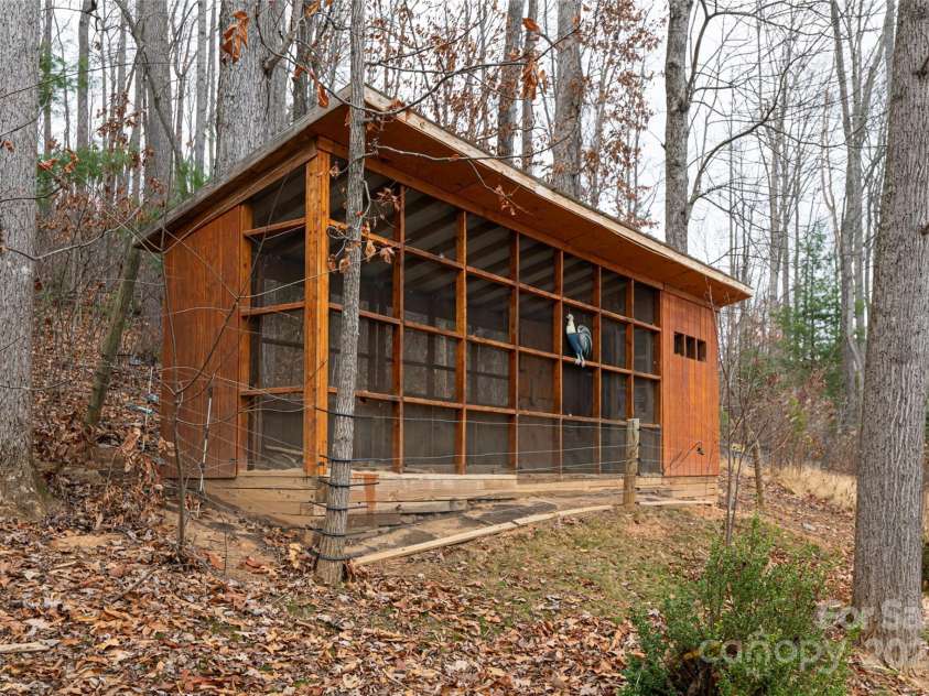 42 Towering Oaks Lane, Asheville, NC 28805.  MLS# CAR4334272, YatesRealty ID 2376. Chicken Coop