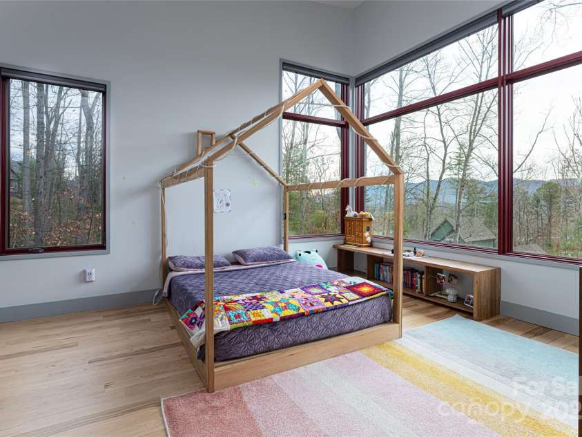 42 Towering Oaks Lane, Asheville, NC 28805.  MLS# CAR4334272, YatesRealty ID 2376. Upstairs Bedroom 