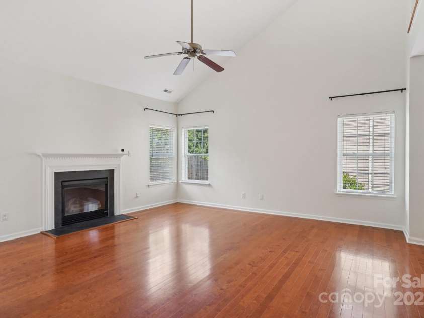 10303 Dominion Village Drive, Charlotte, NC 28269.  MLS# CAR4276725, YatesRealty ID 23760. 