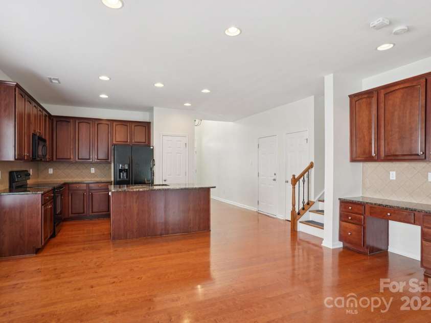 10303 Dominion Village Drive, Charlotte, NC 28269.  MLS# CAR4276725, YatesRealty ID 23760. 