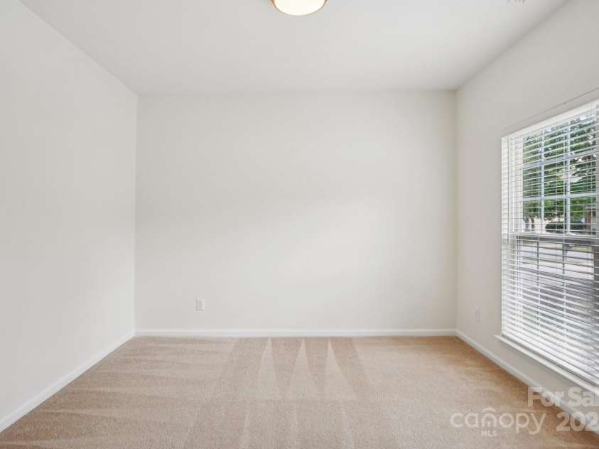 10303 Dominion Village Drive, Charlotte, NC 28269.  MLS# CAR4276725, YatesRealty ID 23760. 