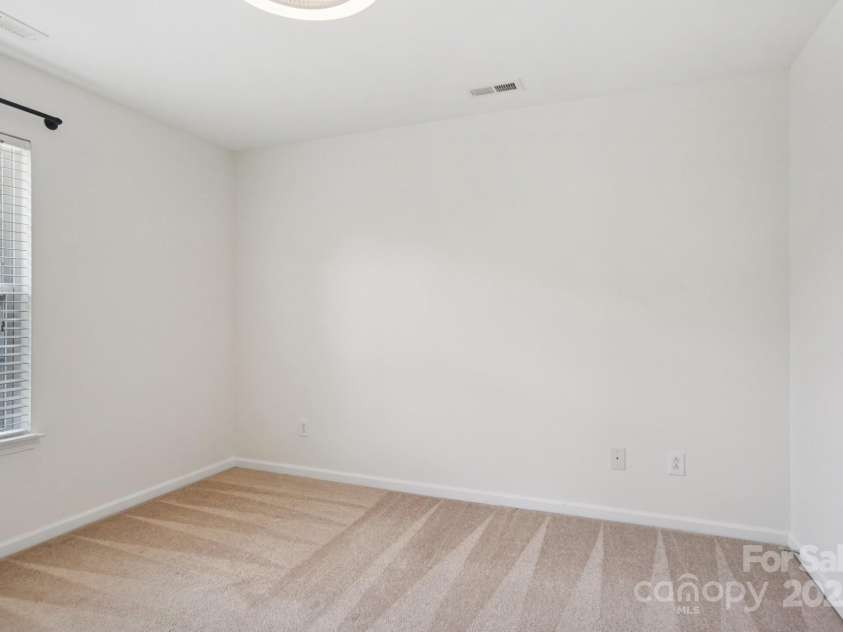 10303 Dominion Village Drive, Charlotte, NC 28269.  MLS# CAR4276725, YatesRealty ID 23760. 