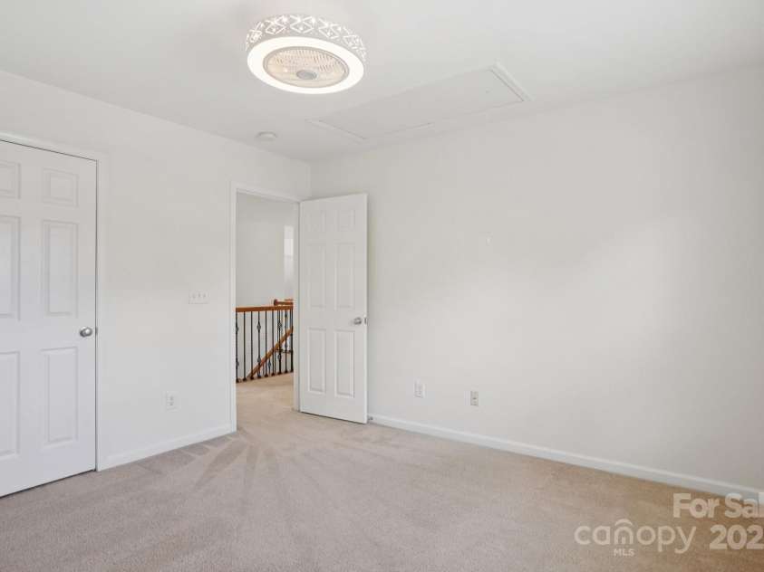 10303 Dominion Village Drive, Charlotte, NC 28269.  MLS# CAR4276725, YatesRealty ID 23760. 