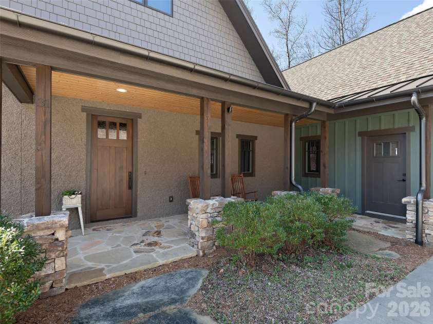 31 Wonderland Ridge Lane, Fairview, NC 28730.  MLS# CAR4369068, YatesRealty ID 23760. 