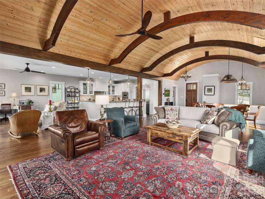 31 Wonderland Ridge Lane, Fairview, NC 28730.  MLS# CAR4369068, YatesRealty ID 23760. 