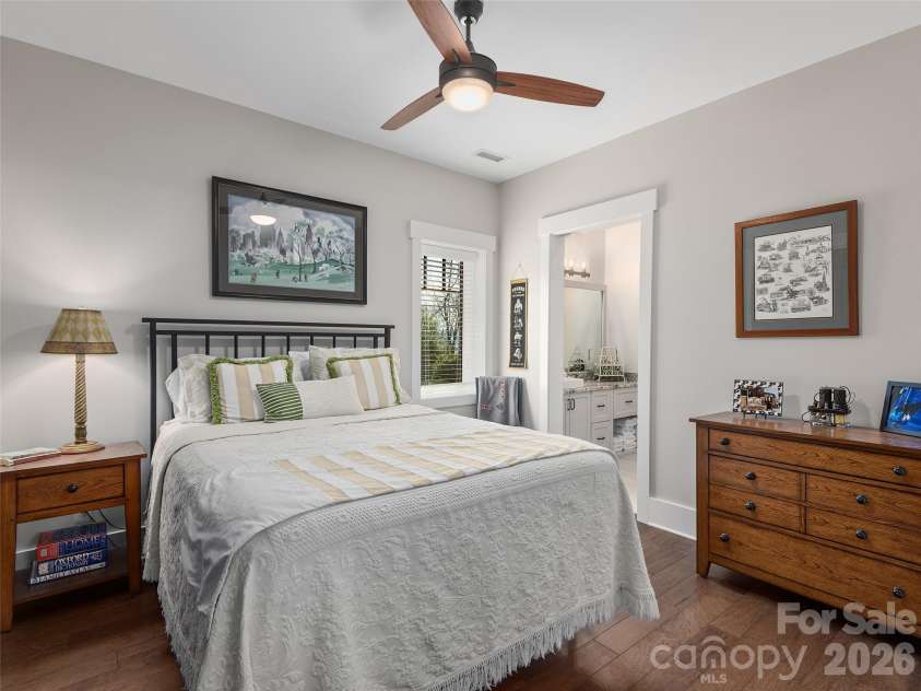 31 Wonderland Ridge Lane, Fairview, NC 28730.  MLS# CAR4369068, YatesRealty ID 23760. 
