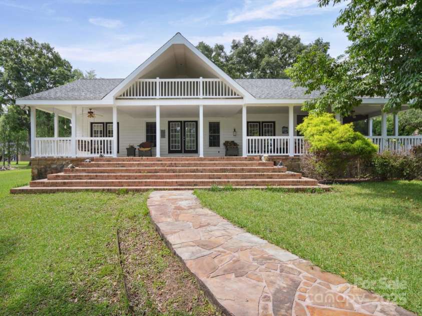 2442 Singleton Point, Liberty Hill, SC 29074.  MLS# CAR4267082, YatesRealty ID 23761. 