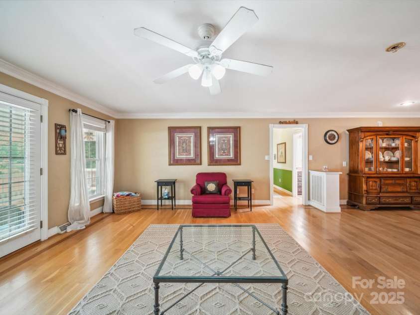 2442 Singleton Point, Liberty Hill, SC 29074.  MLS# CAR4267082, YatesRealty ID 23761. 