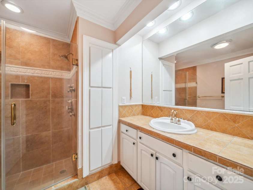 2442 Singleton Point, Liberty Hill, SC 29074.  MLS# CAR4267082, YatesRealty ID 23761. 