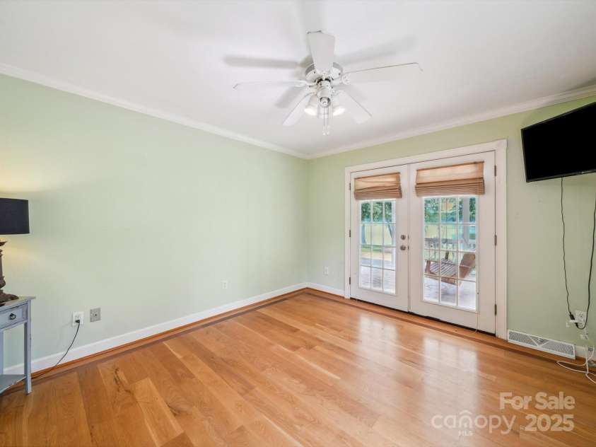 2442 Singleton Point, Liberty Hill, SC 29074.  MLS# CAR4267082, YatesRealty ID 23761. 