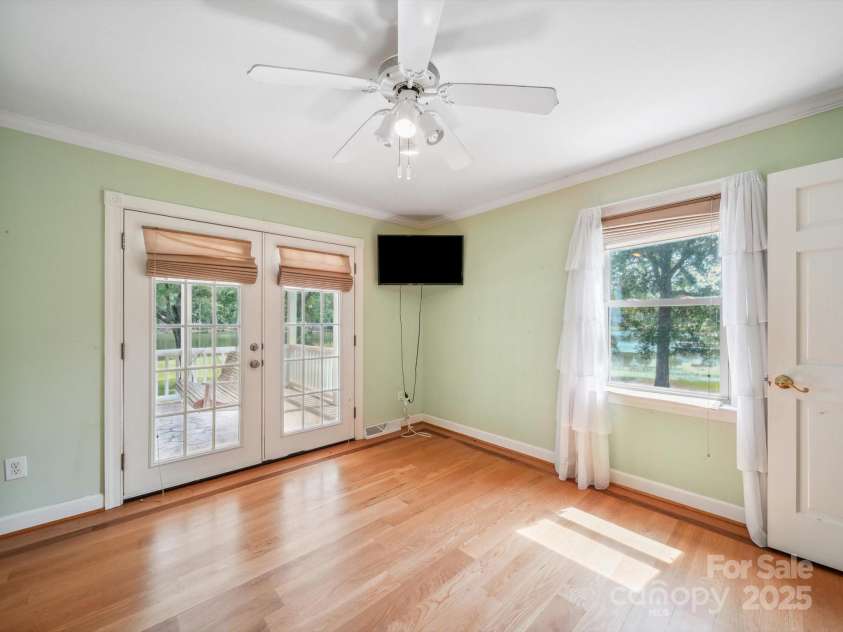 2442 Singleton Point, Liberty Hill, SC 29074.  MLS# CAR4267082, YatesRealty ID 23761. 
