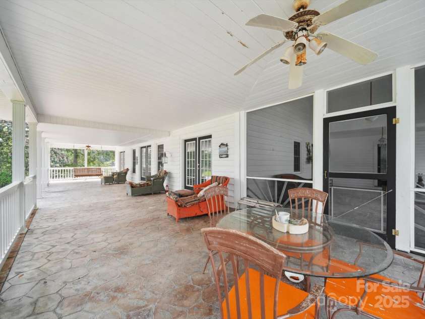 2442 Singleton Point, Liberty Hill, SC 29074.  MLS# CAR4267082, YatesRealty ID 23761. 