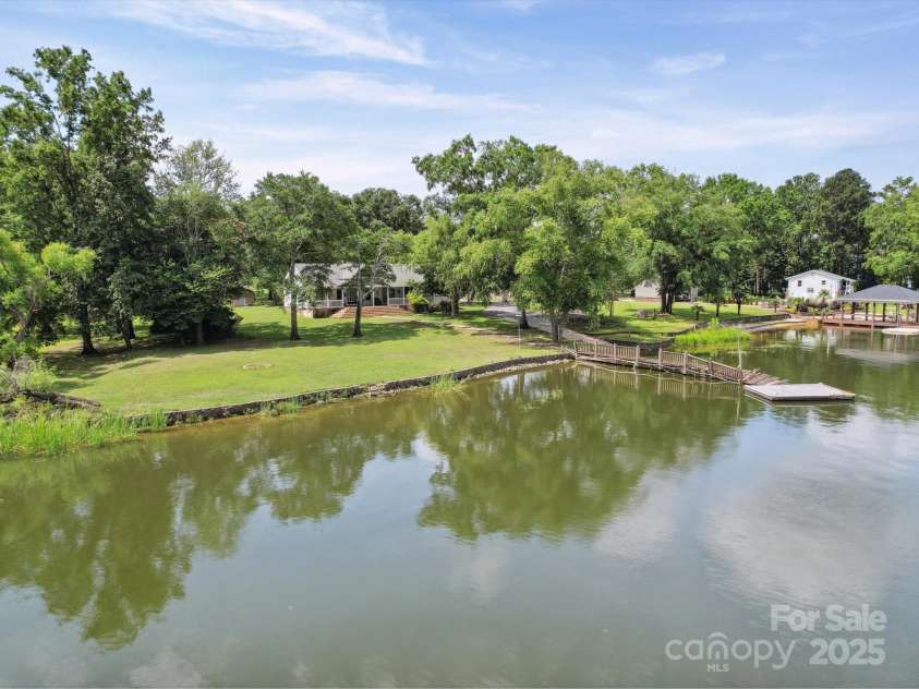 2442 Singleton Point, Liberty Hill, SC 29074.  MLS# CAR4267082, YatesRealty ID 23761. 