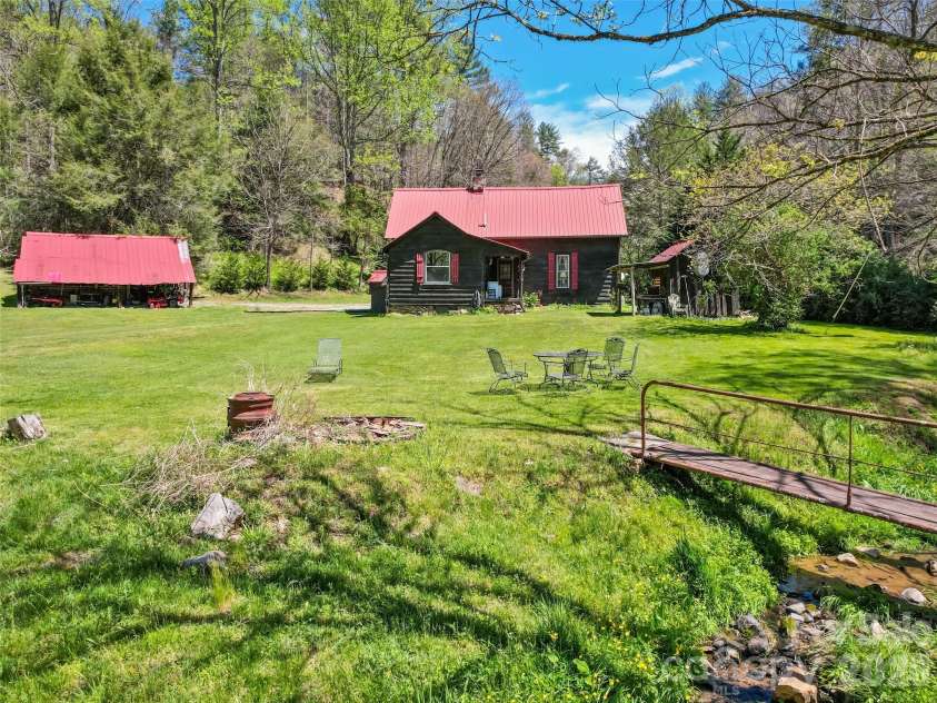 647 Indian Springs Road, Clyde, NC 28721.  MLS# CAR4376153, YatesRealty ID 23762. 