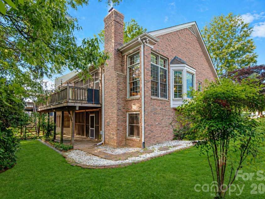 10801 Whitfield Ridge Drive, Charlotte, NC 28277.  MLS# CAR4375707, YatesRealty ID 23763. 