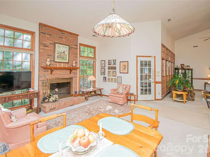 10801 Whitfield Ridge Drive, Charlotte, NC 28277.  MLS# CAR4375707, YatesRealty ID 23763. 