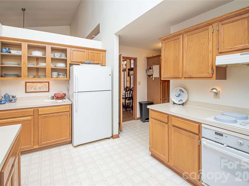 10801 Whitfield Ridge Drive, Charlotte, NC 28277.  MLS# CAR4375707, YatesRealty ID 23763. 