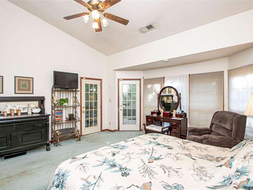 10801 Whitfield Ridge Drive, Charlotte, NC 28277.  MLS# CAR4375707, YatesRealty ID 23763. 
