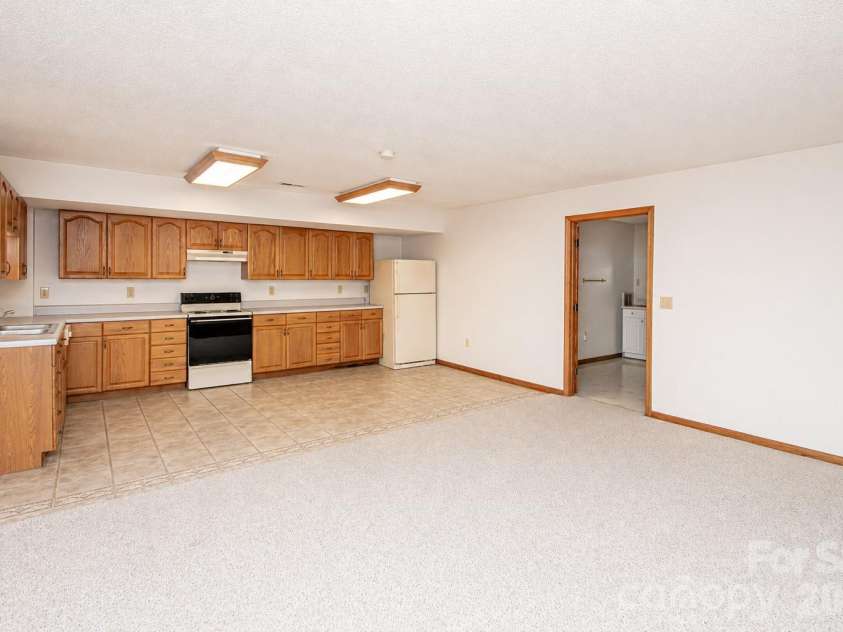 10801 Whitfield Ridge Drive, Charlotte, NC 28277.  MLS# CAR4375707, YatesRealty ID 23763. 