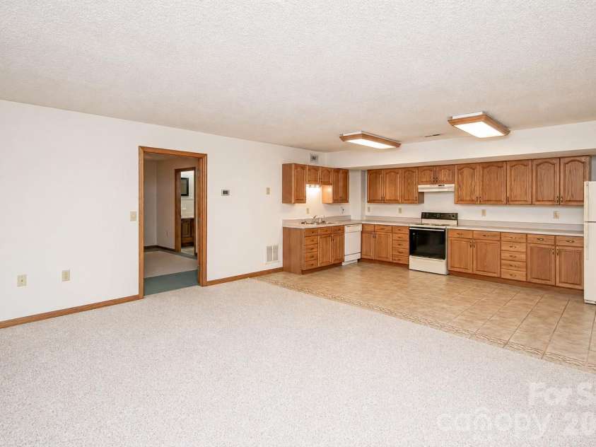 10801 Whitfield Ridge Drive, Charlotte, NC 28277.  MLS# CAR4375707, YatesRealty ID 23763. 