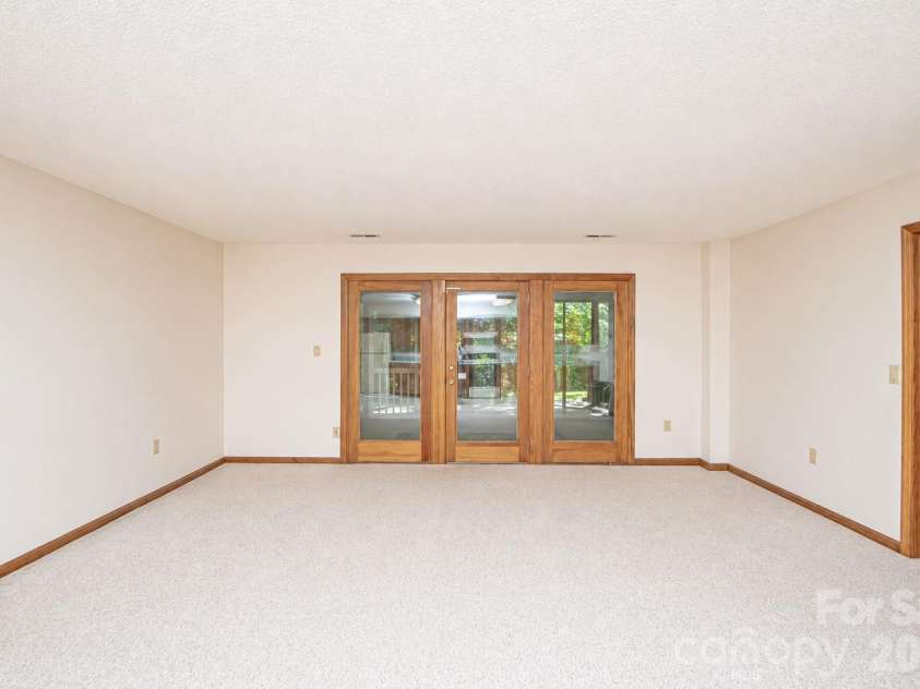 10801 Whitfield Ridge Drive, Charlotte, NC 28277.  MLS# CAR4375707, YatesRealty ID 23763. 