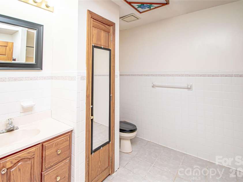 10801 Whitfield Ridge Drive, Charlotte, NC 28277.  MLS# CAR4375707, YatesRealty ID 23763. 