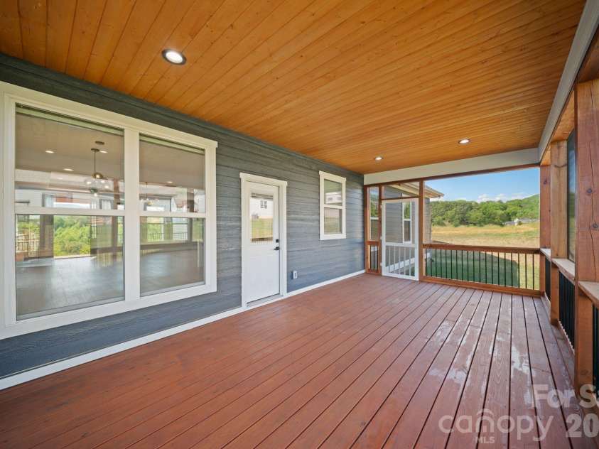 111 Pisgah Gap Drive, Candler, NC 28715.  MLS# CAR4381392, YatesRealty ID 23766. 