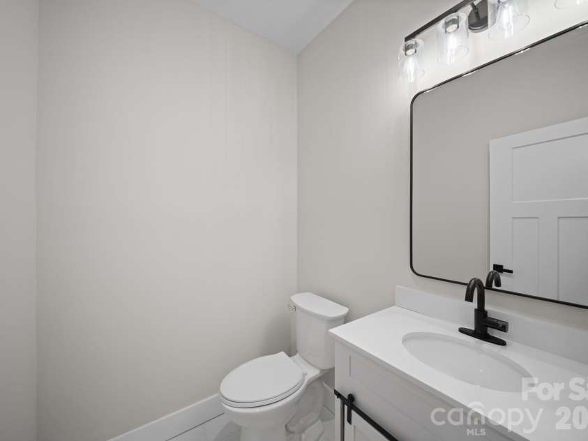 111 Pisgah Gap Drive, Candler, NC 28715.  MLS# CAR4381392, YatesRealty ID 23766. Half bath 