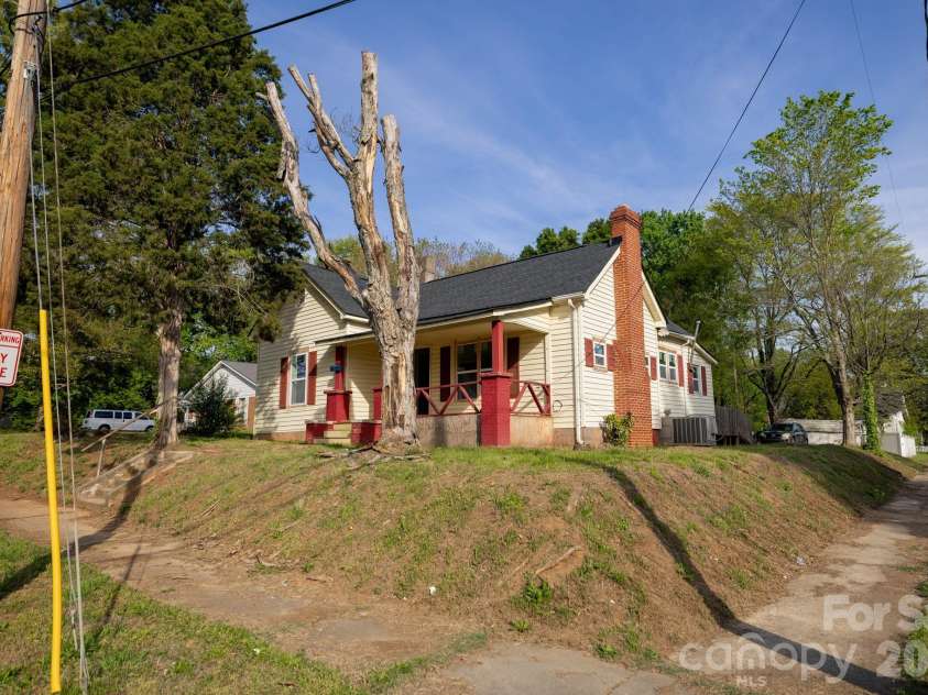 1201 Church Street, Salisbury, NC 28144.  MLS# CAR4369424, YatesRealty ID 23768. 