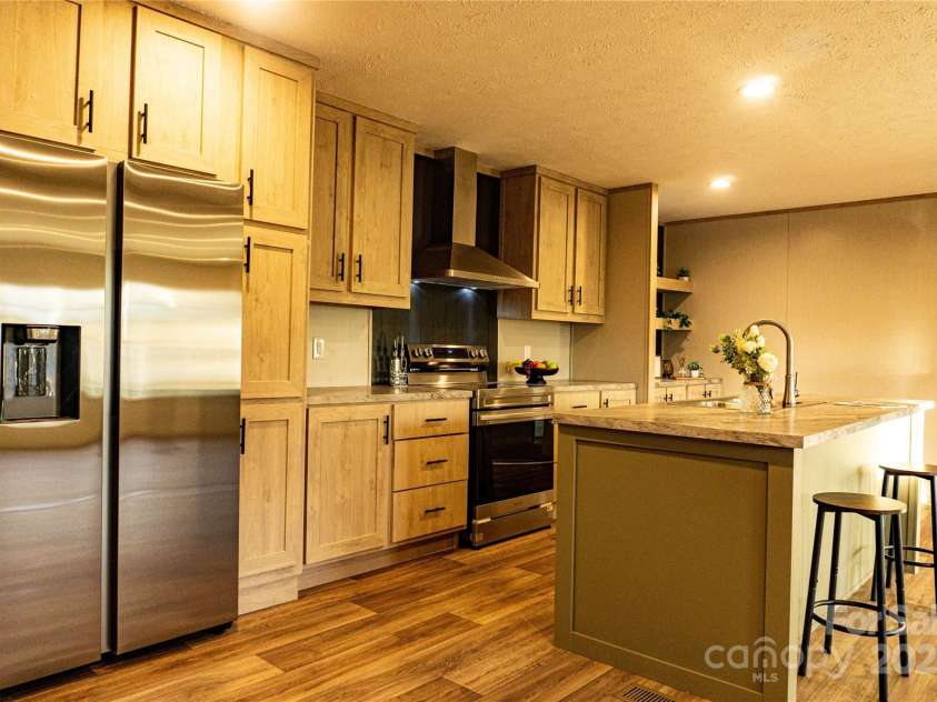 145 Eastgate Drive, Statesville, NC 28625.  MLS# CAR4207453, YatesRealty ID 23769. 