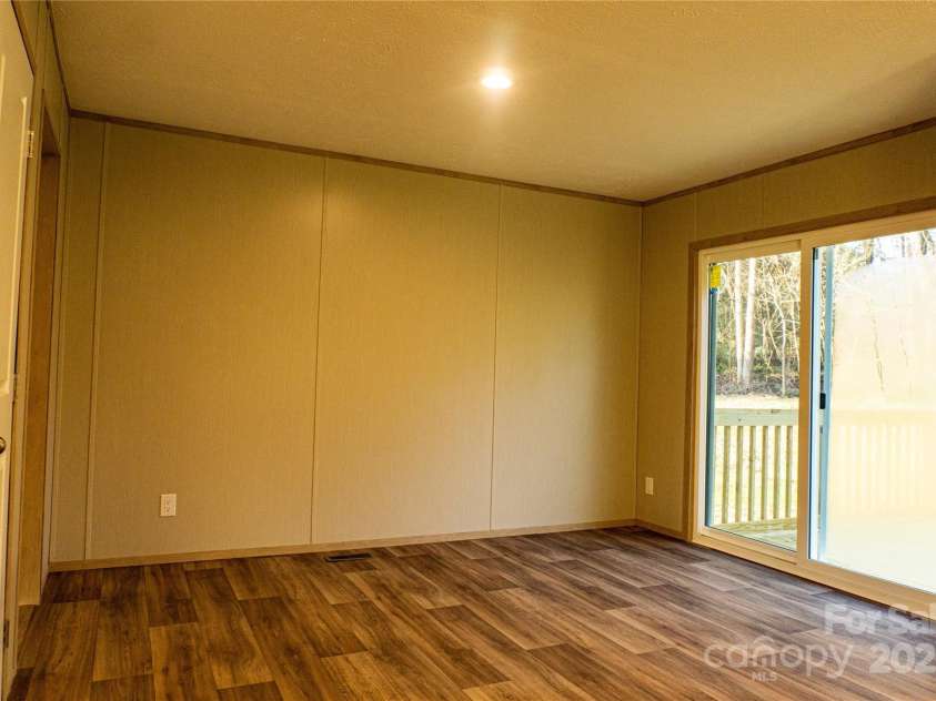 145 Eastgate Drive, Statesville, NC 28625.  MLS# CAR4207453, YatesRealty ID 23769. 