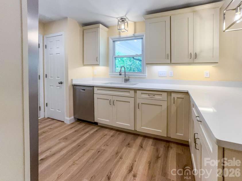 306 Whisnant Street, Shelby, NC 28150.  MLS# CAR4379331, YatesRealty ID 23769. 