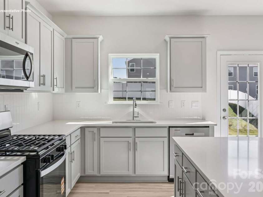 552 Dazzle Loop, Newton, NC 28658.  MLS# CAR4334725, YatesRealty ID 2377. 