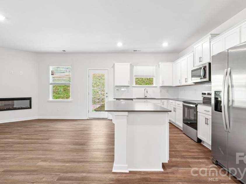 552 Dazzle Loop, Newton, NC 28658.  MLS# CAR4334725, YatesRealty ID 2377. 