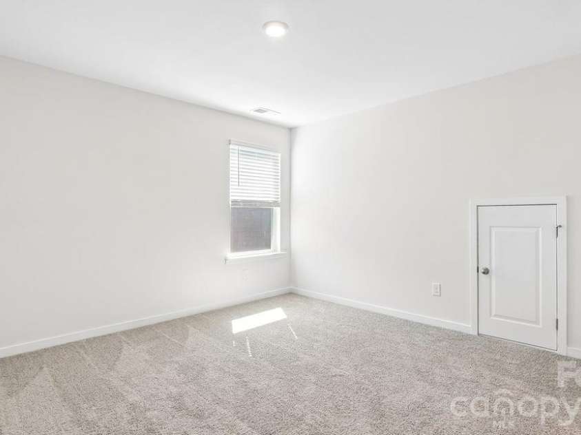 552 Dazzle Loop, Newton, NC 28658.  MLS# CAR4334725, YatesRealty ID 2377. 