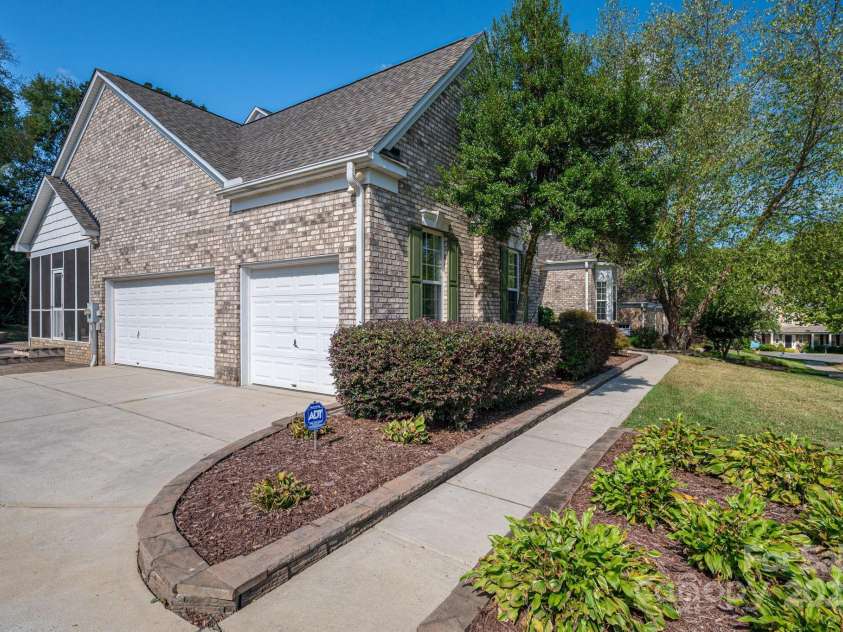 557 Keystone Court, Concord, NC 28027.  MLS# CAR4302108, YatesRealty ID 2377. 3 Car Garage