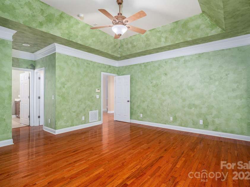 557 Keystone Court, Concord, NC 28027.  MLS# CAR4302108, YatesRealty ID 2377. First floor primary