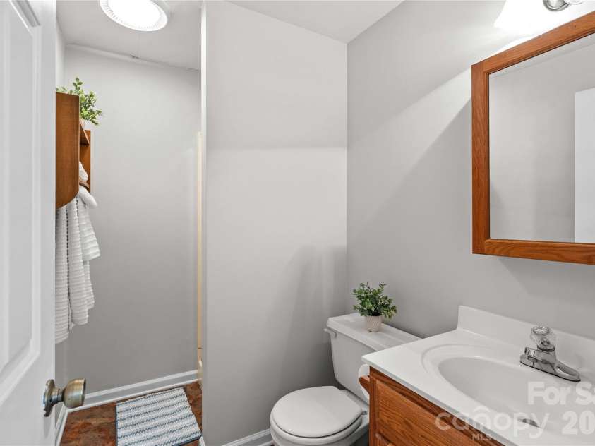 413 Windsor Lane, Statesville, NC 28677.  MLS# CAR4358815, YatesRealty ID 23770. 