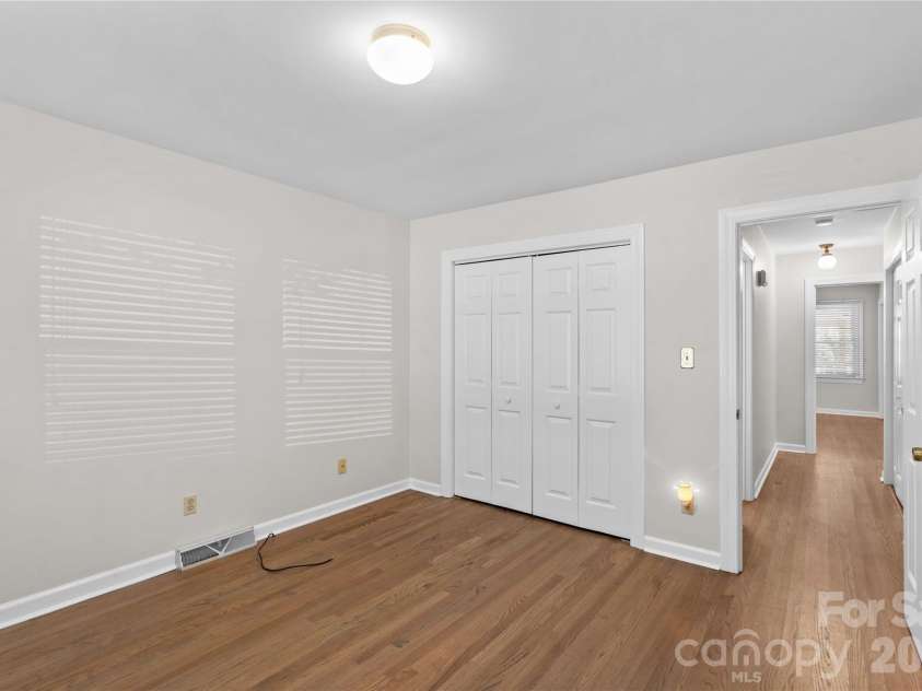 413 Windsor Lane, Statesville, NC 28677.  MLS# CAR4358815, YatesRealty ID 23770. 