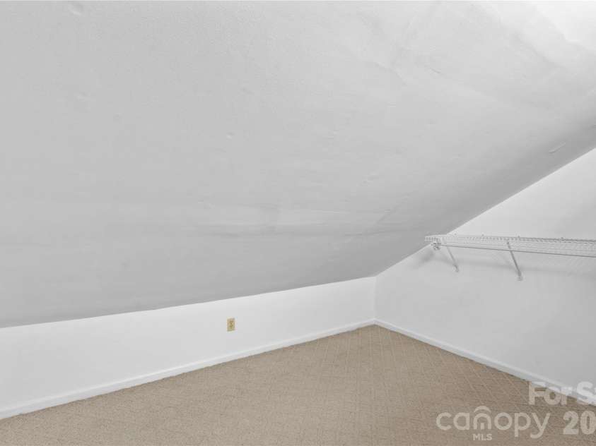 413 Windsor Lane, Statesville, NC 28677.  MLS# CAR4358815, YatesRealty ID 23770. 