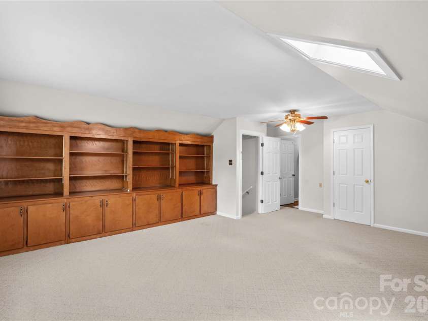 413 Windsor Lane, Statesville, NC 28677.  MLS# CAR4358815, YatesRealty ID 23770. 