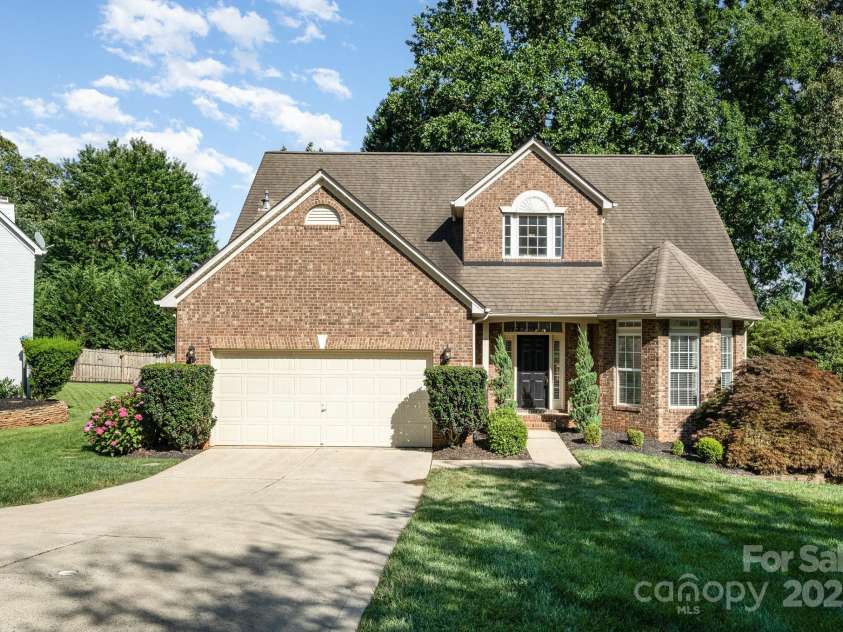 19509 Trintella Lane, Cornelius, NC 28031.  MLS# CAR4271357, YatesRealty ID 23771. 
