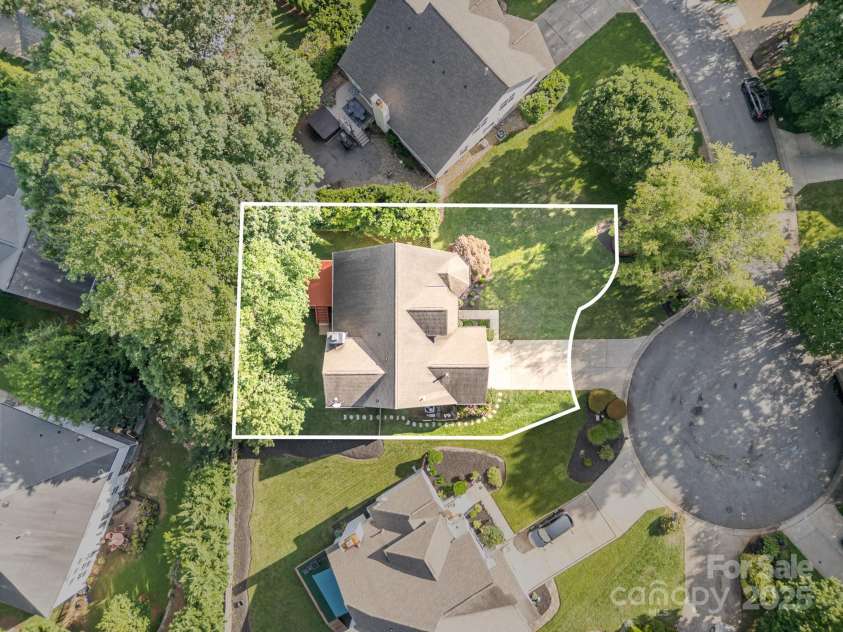 19509 Trintella Lane, Cornelius, NC 28031.  MLS# CAR4271357, YatesRealty ID 23771. 