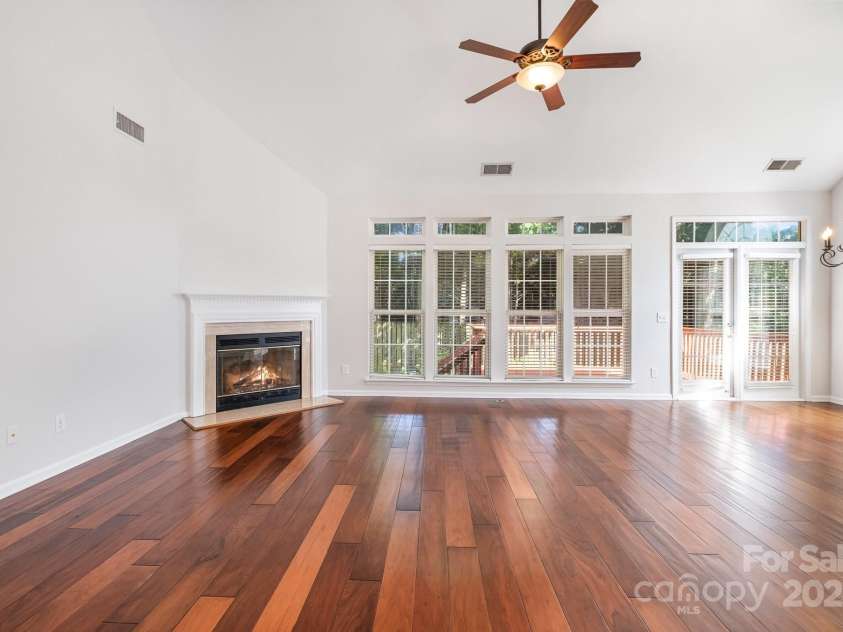 19509 Trintella Lane, Cornelius, NC 28031.  MLS# CAR4271357, YatesRealty ID 23771. Cozy Fireplace for chilly winter nights