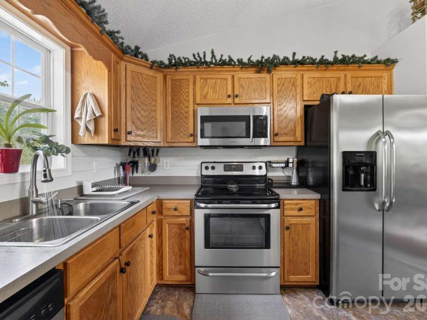 3680 Rocky Road, Lenoir, NC 28645.  MLS# CAR4378978, YatesRealty ID 23771. 